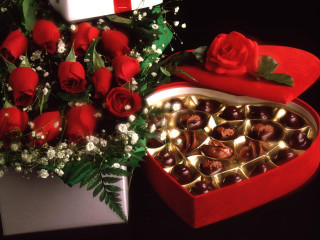 Heart roses chocolates vase flower - chocolate free wallpaper