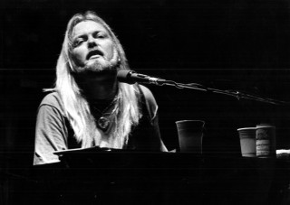 Man long hair microphone keyboard - donald roller wilson free wallpaper