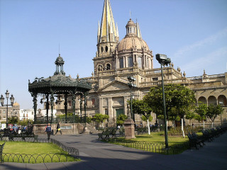 Quito clocktower fountain cityscape sunny - quito school free wallpaper for desktop