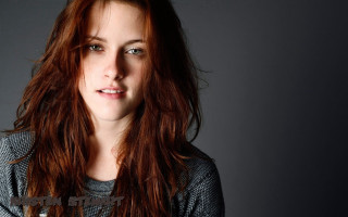 Woman red hair gray background - free 3d render wallpaper for desktop