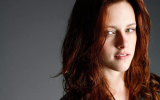 Woman red hair black shirt 3 - free 3d render wallpaper for desktop