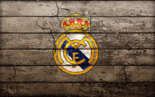 Wooden wall real madrid crest 2 - real free wallpaper