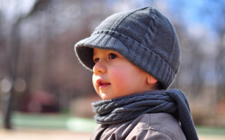 Young boy gray hat scarf - a young boy free wallpaper