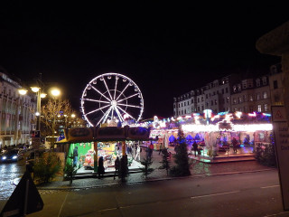 Carnival ferriswheel cityscape night lights - kitsch movement free wallpaper