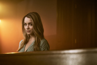 Woman light mirror room standing - clarice beckett free wallpaper