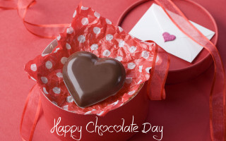 Heart chocolate red ribbon envelope - a red box free wallpaper