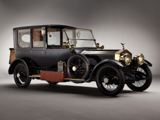 Old model car wooden seat - an old model car free wallpaper