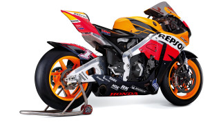 Motorcycle red orange paint black - hdri free wallpaper