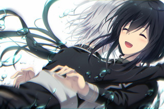 Black hair coat cellphone underwater - a black coat free wallpaper