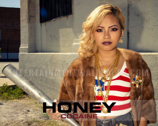 Woman striped shirt fur coat - dorothy coke free wallpaper