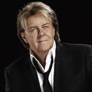 Man suit tie posing hands 4 - his hip free wallpaper for tablet