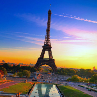 Eiffel tower lit up sunset 3 - paris school free wallpaper for tablet