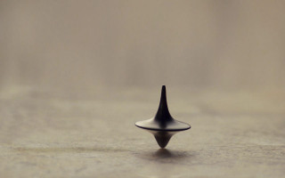 Black object table blurry background - a black object free wallpaper