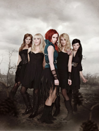 Women group field sky clouds - a group of women free wallpaper for mobile