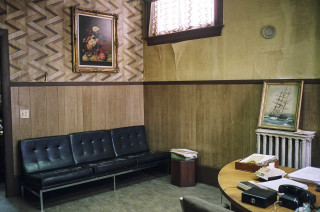 Room couch interior furniture comfortable - scene free wallpaper