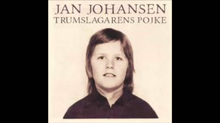 Woman black shirt white background - against a black background free wallpaper