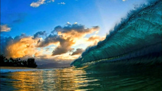 Large wave shore sunset dawn - amazing depth free wallpaper