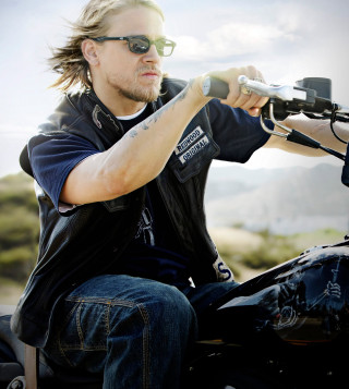 Man long hair glasses motorcycle - free motorcycles wallpaper for tablet