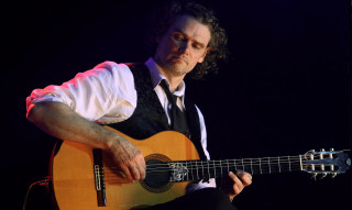 Man guitar stage concert show - a concert free wallpaper