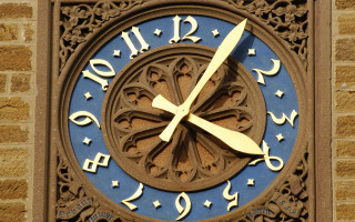 Gold blue clock design numbers - a gold free wallpaper