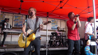 People tent guitars singing microphones - daylight free wallpaper