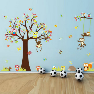 Wall tree monkeys soccer ball - a soccer ball free wallpaper for tablet