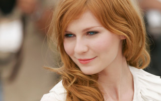 Woman red hair blue eyes 14 - blue eye free wallpaper