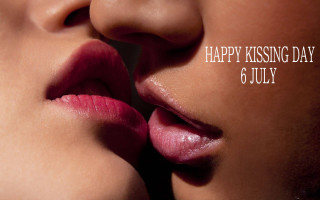 Woman kissing man happy kissing - happy free wallpaper