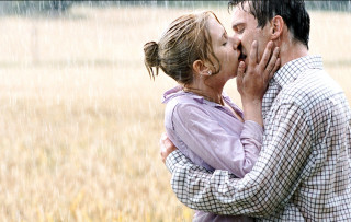 Man woman kissing wheat field - movie still frame free wallpaper