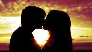 Couple kissing sunset happy kiss - romantic free wallpaper