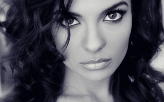 Woman blackdress longhair bwface naturalism - photo of her face free wallpaper