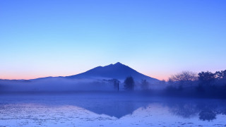 Mountain lake fog forest beach - a mountain free wallpaper for desktop