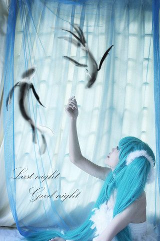 Blue hair blue dress bird - a blue curtain free wallpaper