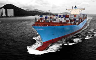 Large blue red ship ocean - arie smit free wallpaper