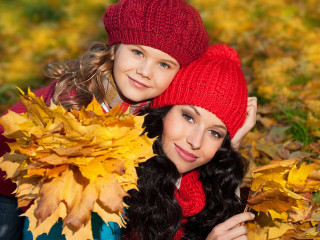 Girls posing tree leaves hands - their hand free wallpaper