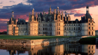 Castle water sunset dawn clouds - a body of water in front free wallpaper