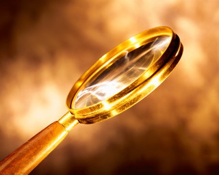 Magnifying glass wooden handle blurred - a wooden handle free wallpaper