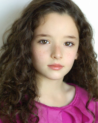 Young girl curly hair pink - leesha hannigan free wallpaper for mobile