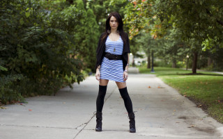 Woman striped dress black boots 2 - free autumn wallpaper for desktop