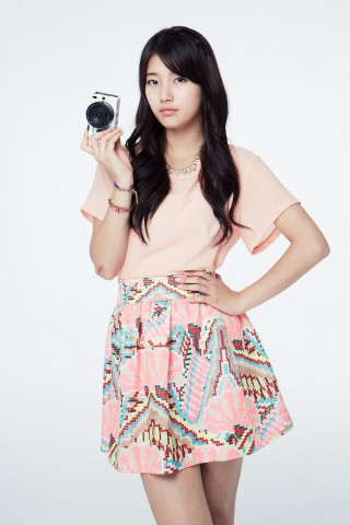 Woman camera pink dress polaroid - photographic free wallpaper for mobile