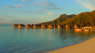 Beach houses boat water mountains - bob thompson free wallpaper