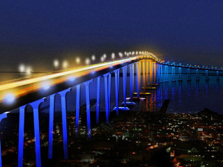 Long bridge night light streaking - a long bridge free wallpaper