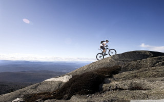 Mountain biking scenery beach sky - a bike free wallpaper for desktop