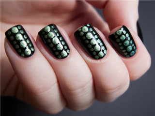 Black green manicure holding green - a person free wallpaper