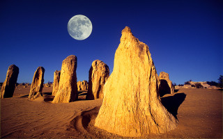 Full moon desert landscape large - a full moon free wallpaper for desktop