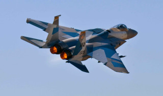 Fighter jet blue sky light - a light free wallpaper for desktop