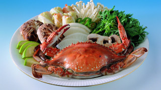 Crab potatoes vegetables plate blue - other vegetable free wallpaper