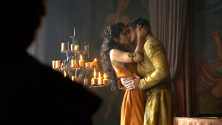 Man woman kissing chandelier candles - a yellow suit free wallpaper