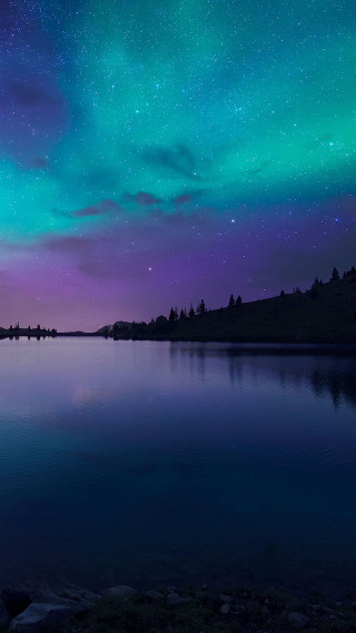 Lake purple green aurora borealis 3 - night sky free wallpaper for mobile