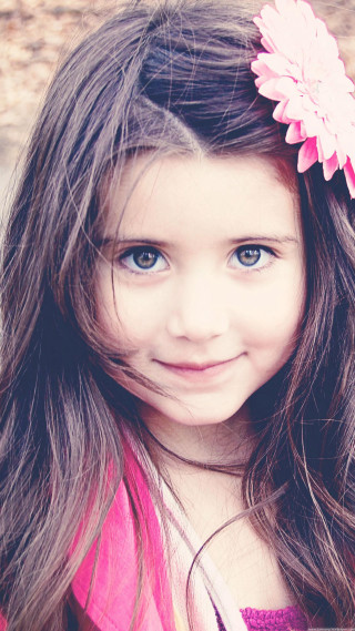 Little girl smiling camera pink - little free wallpaper for mobile